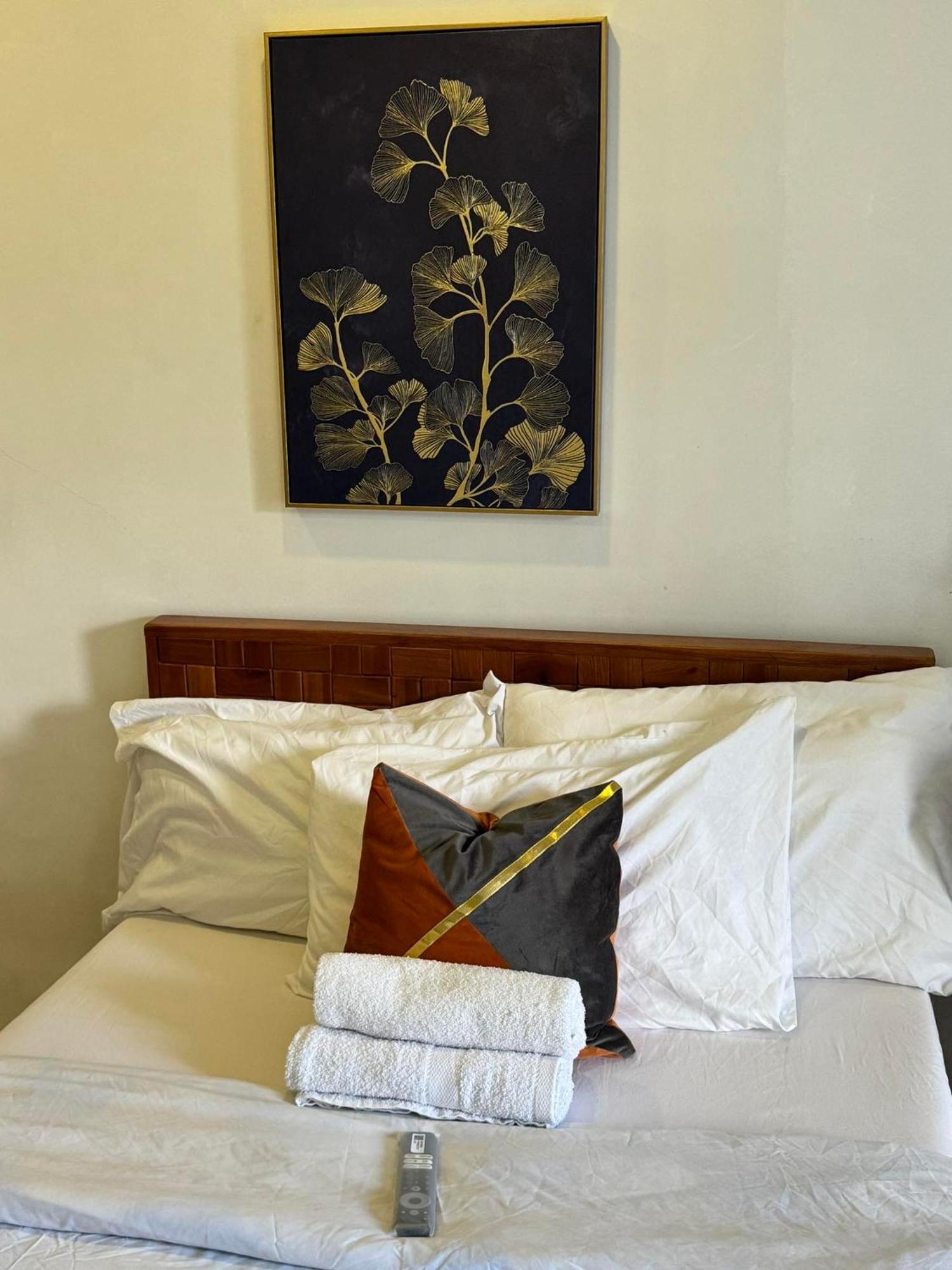 Susana'S Baguio Condotel Baguio City ภายนอก รูปภาพ